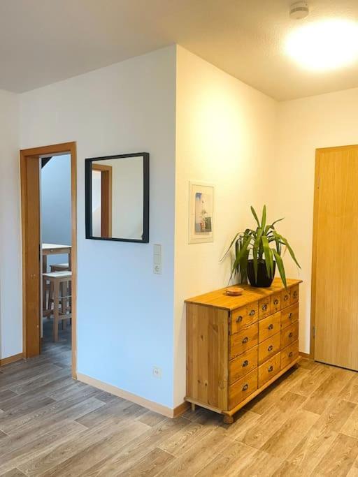 P6 - Familienwohnung Am Park Und Saale Halle  ภายนอก รูปภาพ
