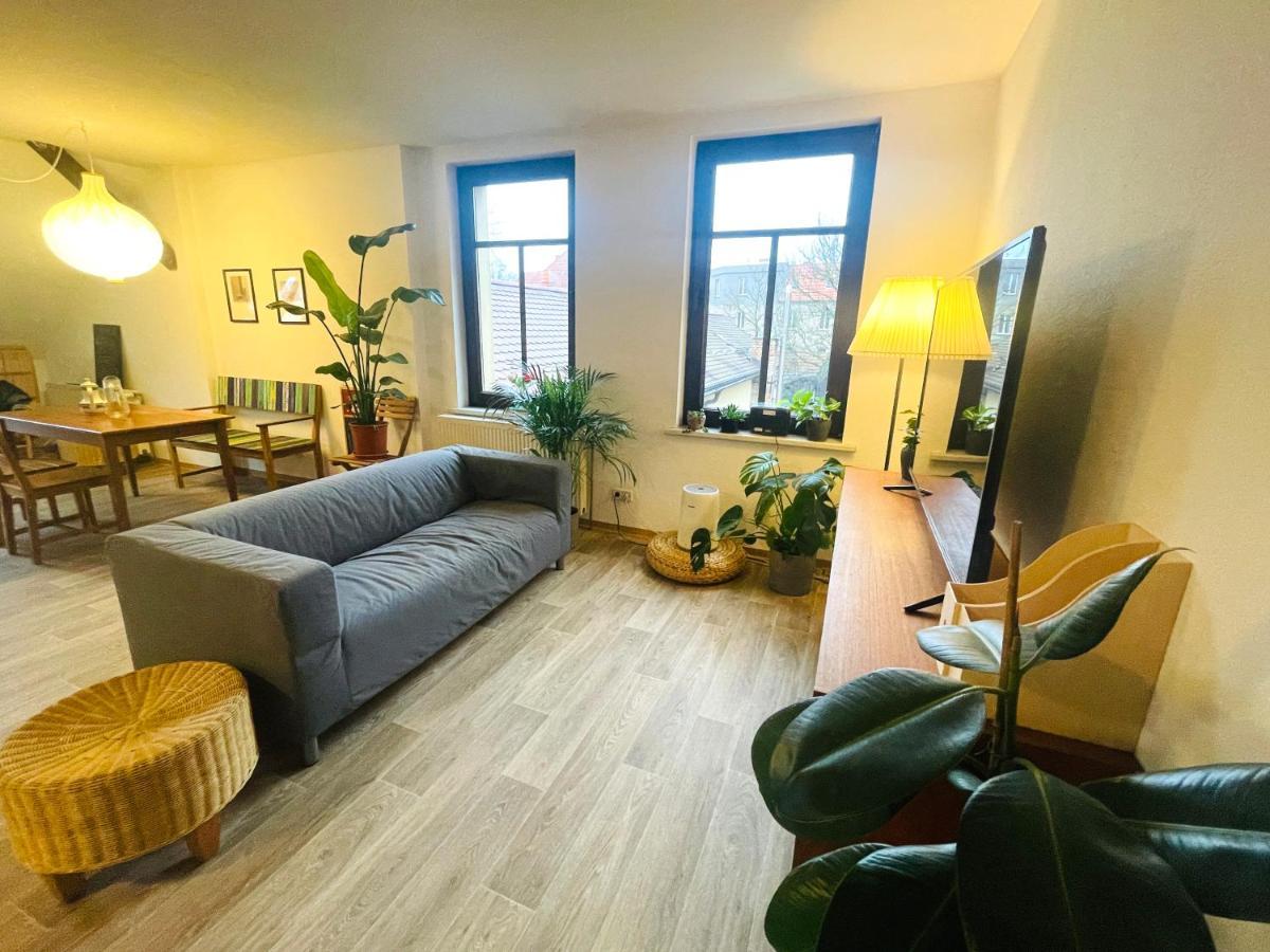 P6 - Familienwohnung Am Park Und Saale Halle  ภายนอก รูปภาพ